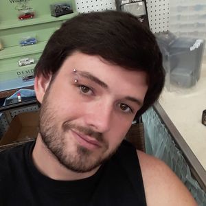 Meet your Posher, Devin